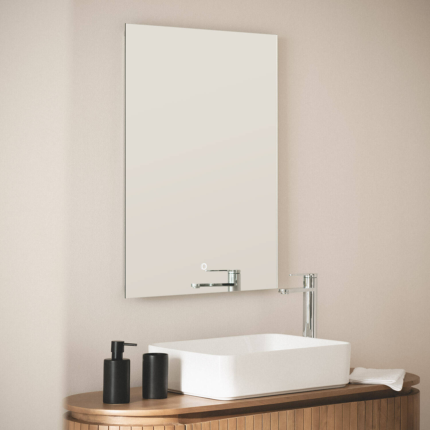 LED Badspiegel 78x58 cm „Medium Mason“ mit Beleuchtung & Touch – IP44 – Hauptansicht